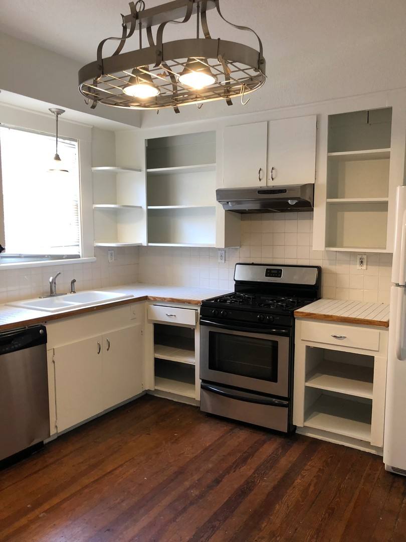 Apartment for rent at 407 W 35th St, Austin, TX 78705