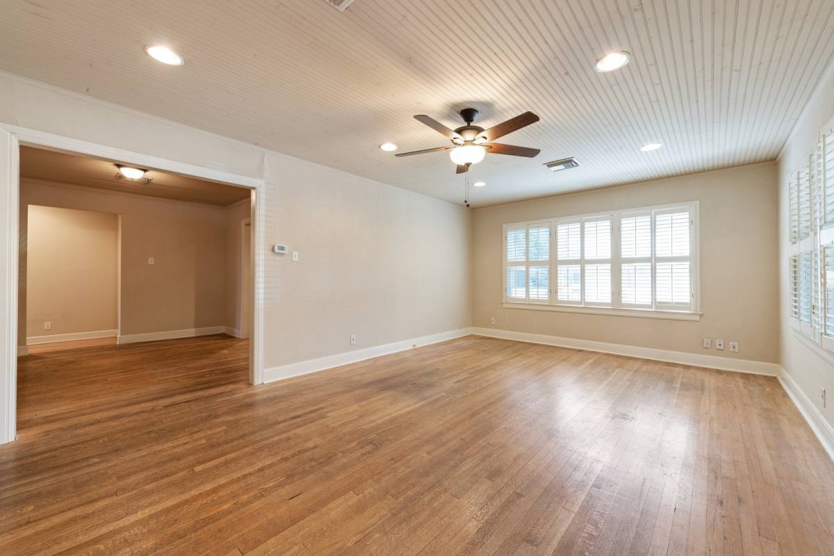 Apartment for rent at 921 E 37th St, Austin, TX 78705