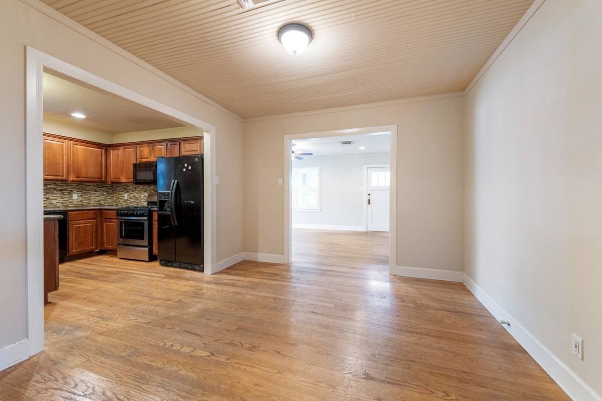Apartment for rent at 921 E 37th St, Austin, TX 78705