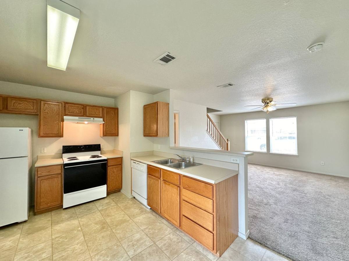 Townhouse for rent at 2105 Tahoe Court, Killeen, TX 76543