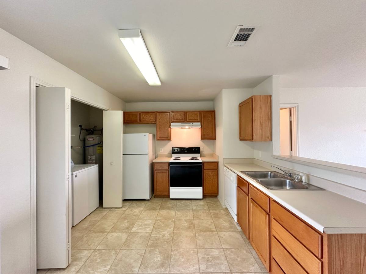 Townhouse for rent at 2105 Tahoe Court, Killeen, TX 76543