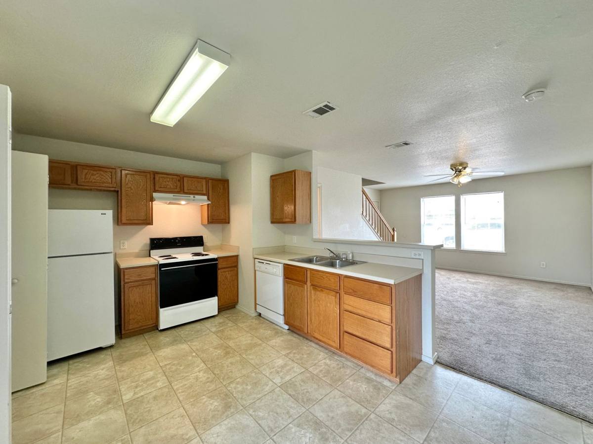 Townhouse for rent at 2105 Tahoe Court, Killeen, TX 76543