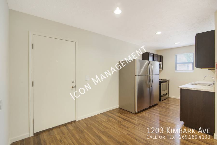 Townhouse for rent at 1203 Kimbark Ave, Kalamazoo, MI 49006