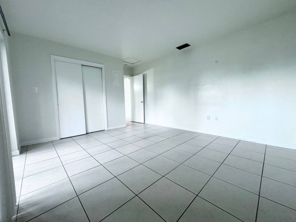Apartment for rent at 2105 Canal St, Fort Myers, FL 33901