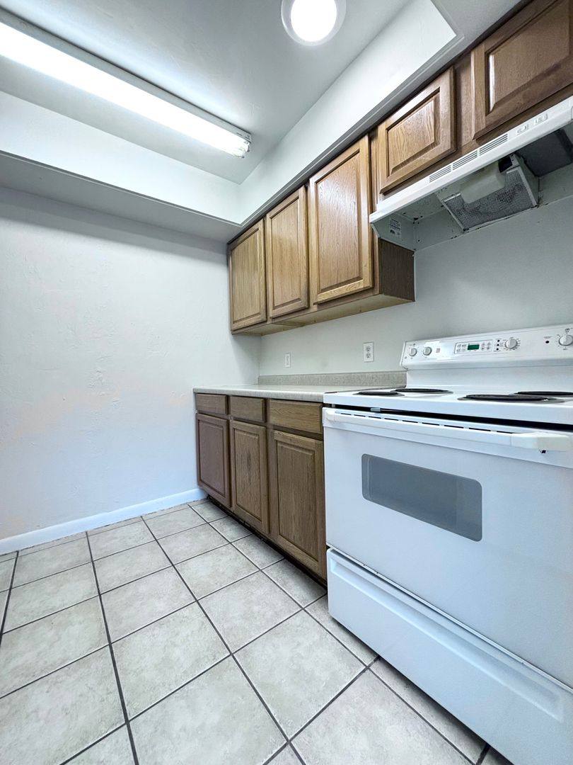 Apartment for rent at 2105 Canal St, Fort Myers, FL 33901