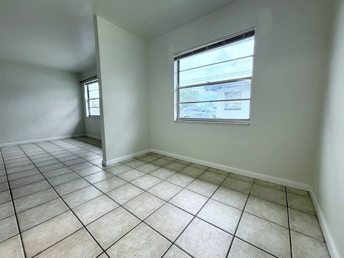 Apartment for rent at 2105 Canal St, Fort Myers, FL 33901