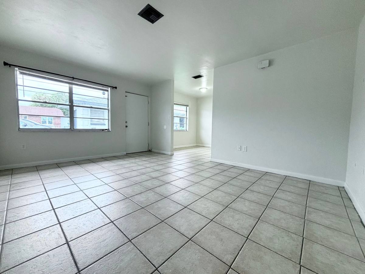 Apartment for rent at 2105 Canal St, Fort Myers, FL 33901