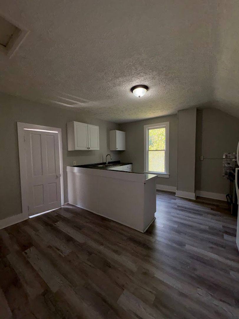 Apartment for rent at 656 Kling St, Akron, OH 44311