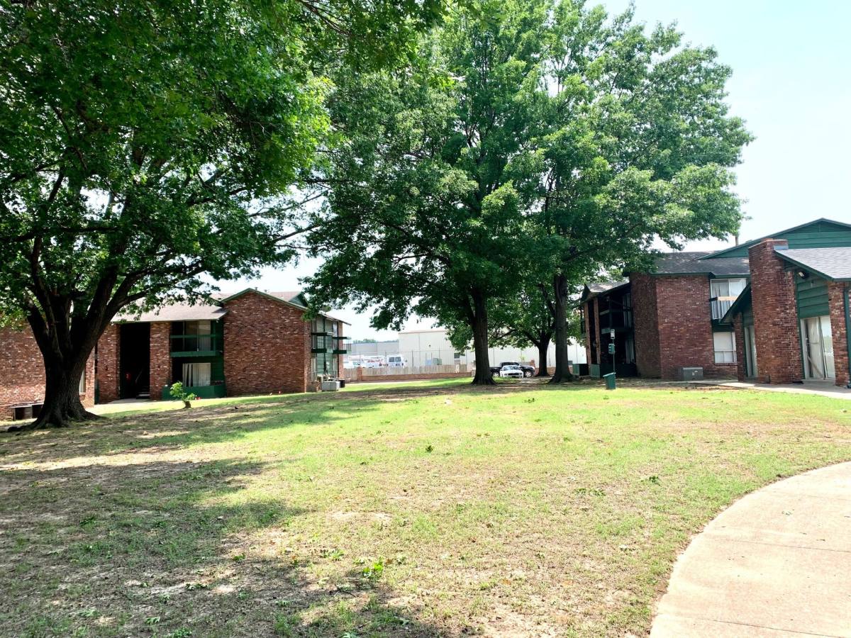 Apartment for rent at 103 N York Village Dr, Muskogee, OK 74403