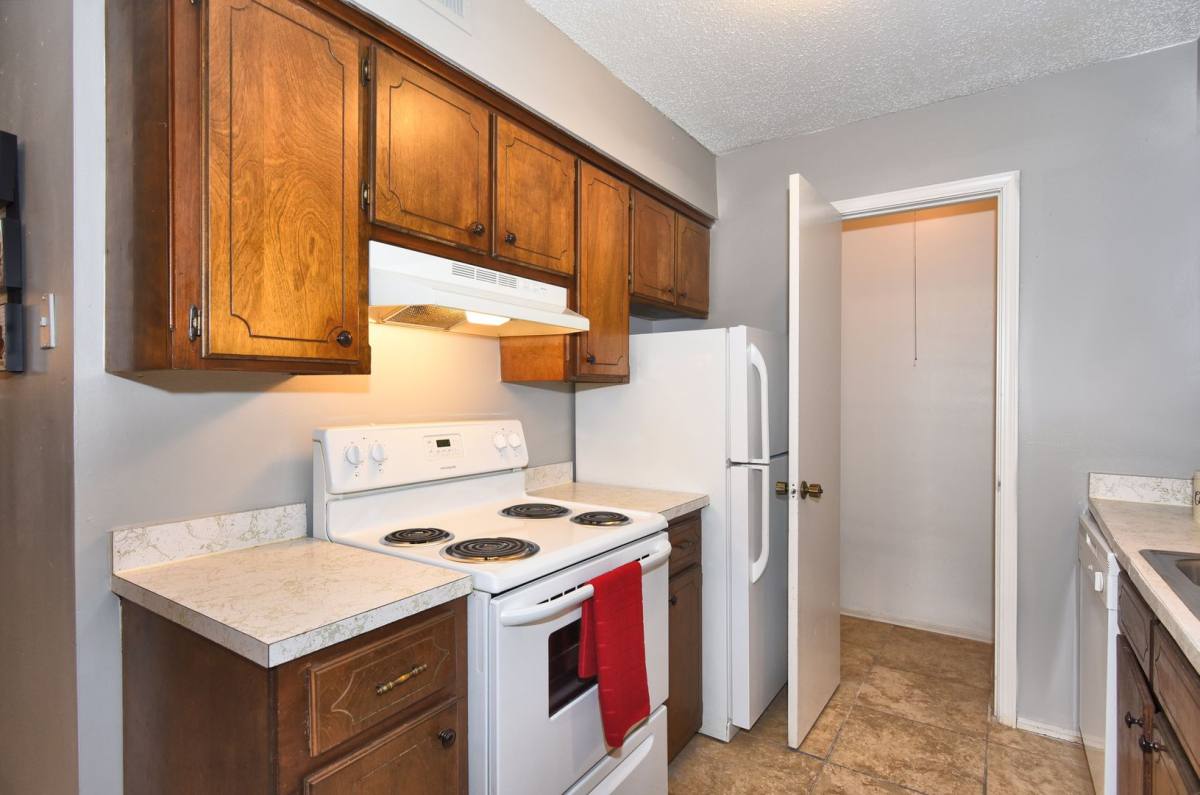 Apartment for rent at 103 N York Village Dr, Muskogee, OK 74403