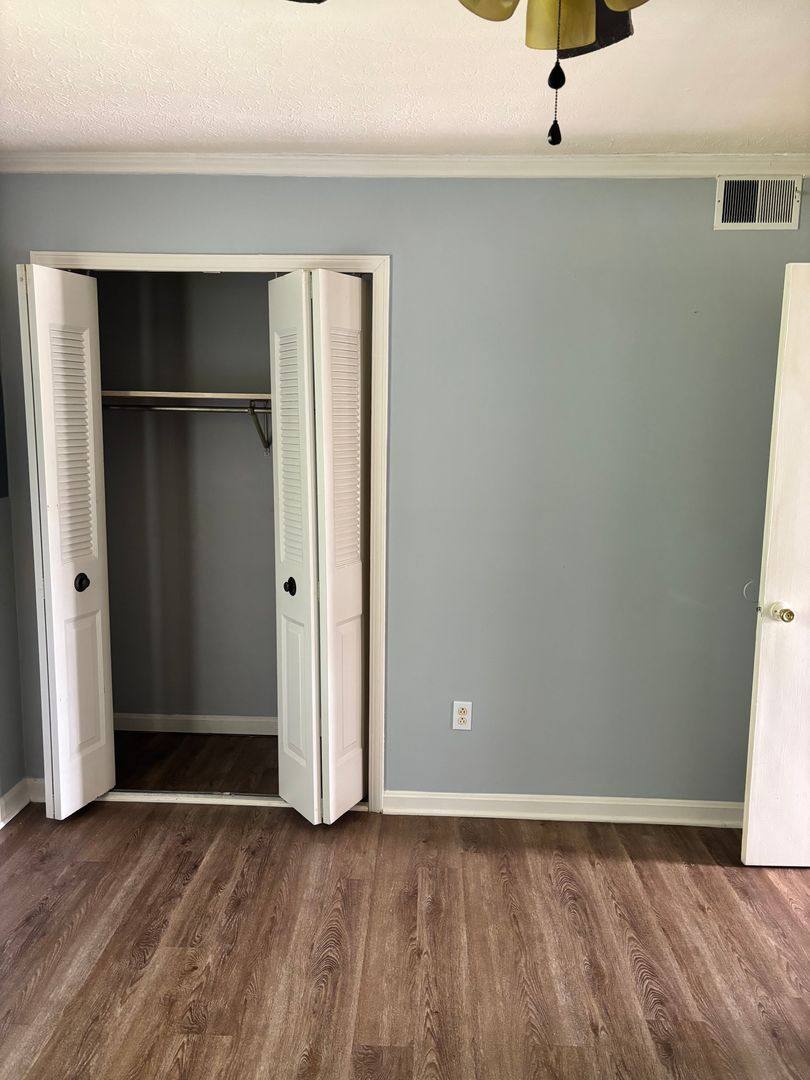 Apartment for rent at 354 Shelby Ave, Radcliff, KY 40160