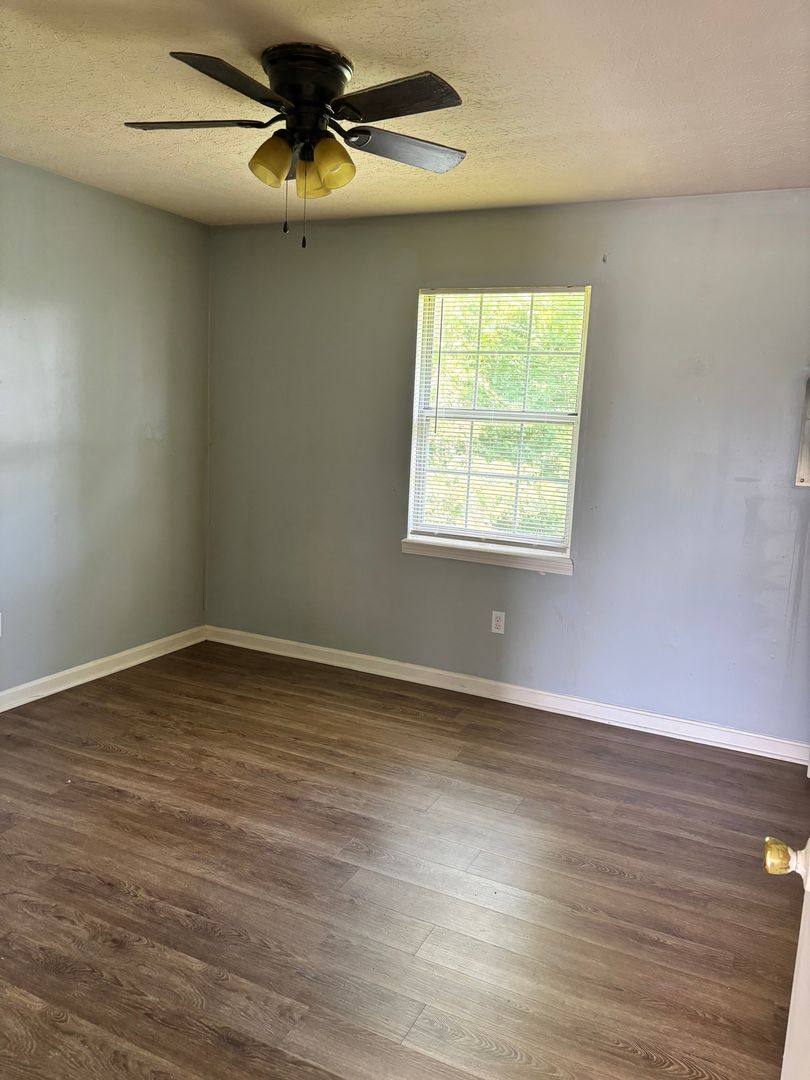 Apartment for rent at 354 Shelby Ave, Radcliff, KY 40160