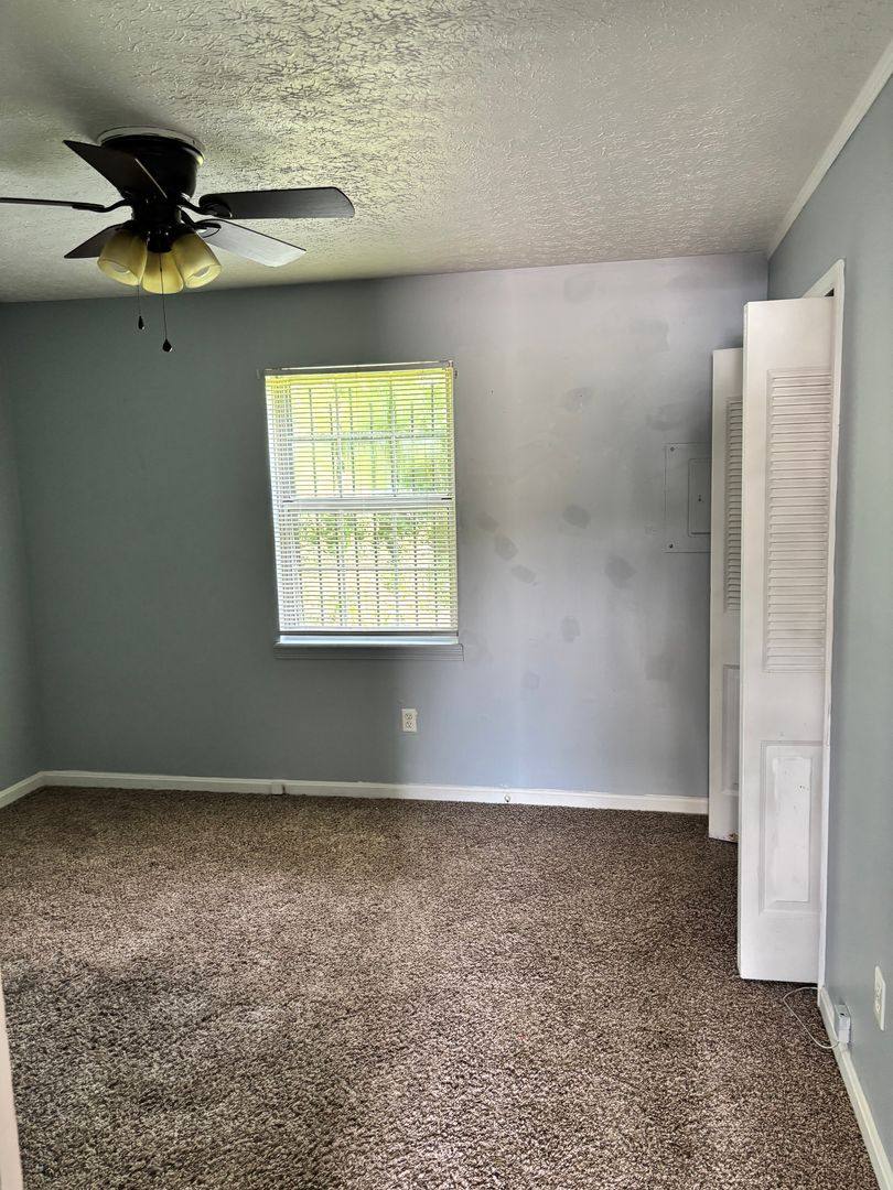 Apartment for rent at 354 Shelby Ave, Radcliff, KY 40160