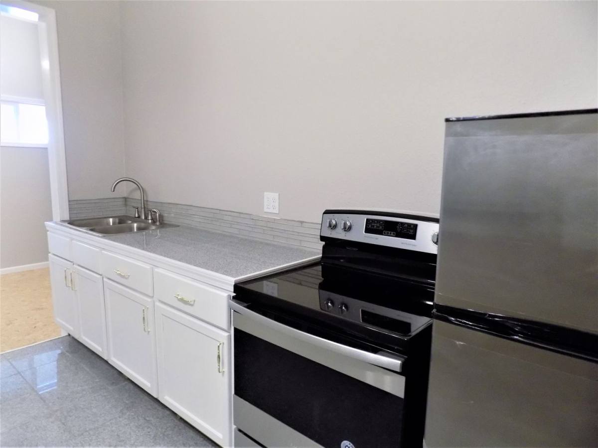 Apartment for rent at 121 W Broadway, Fairfield, IA 52556