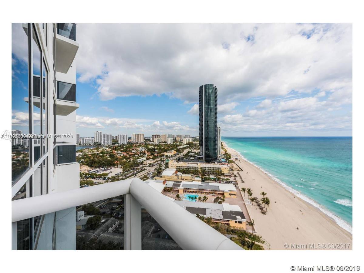 Apartment for rent at 18201 Collins Ave #4808, North Miami Beach, FL 33160