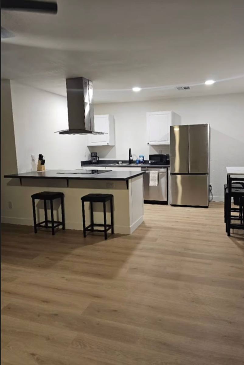 Apartment for rent at 513 N 40th Ave, Phoenix, AZ 85009