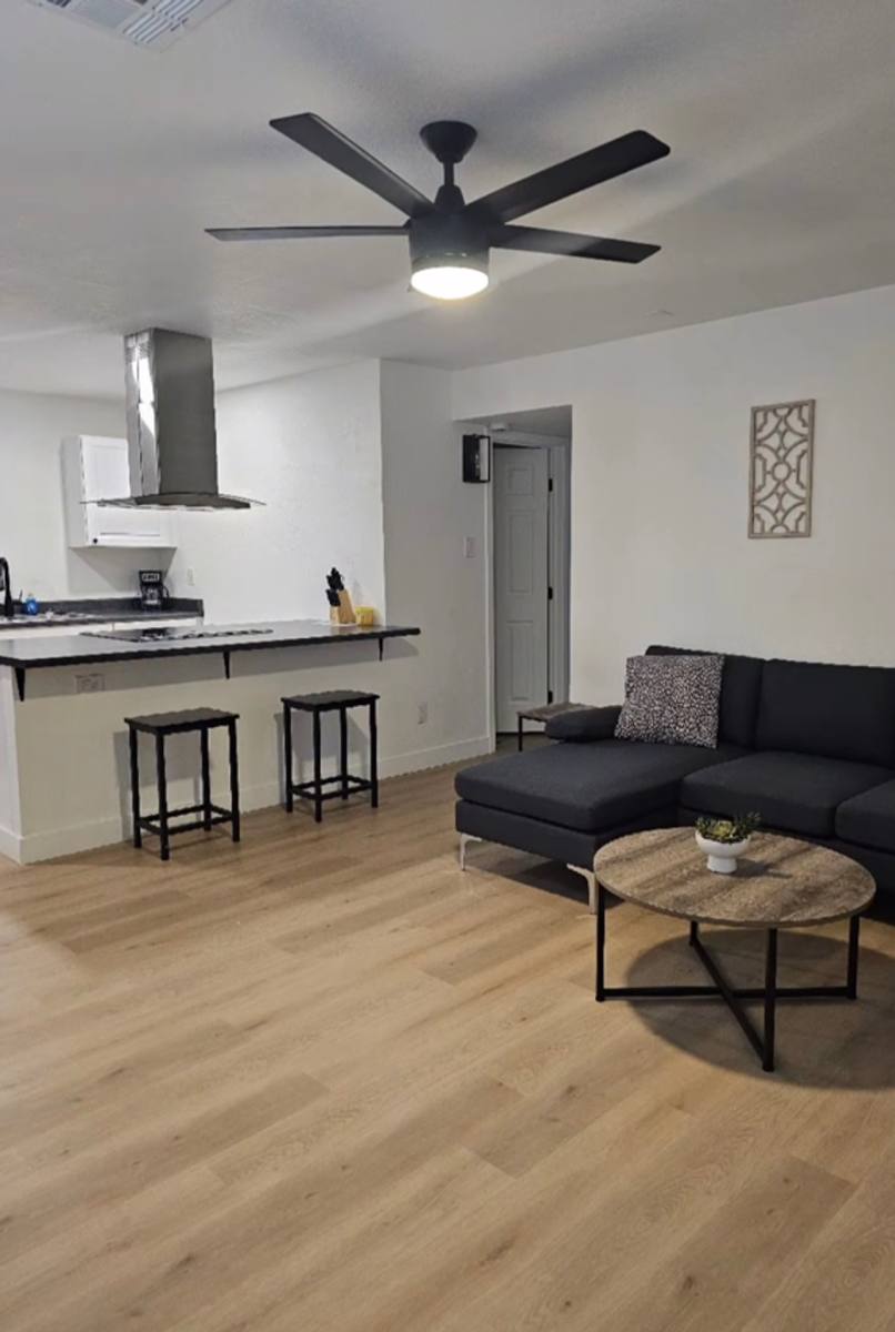 Apartment for rent at 513 N 40th Ave, Phoenix, AZ 85009