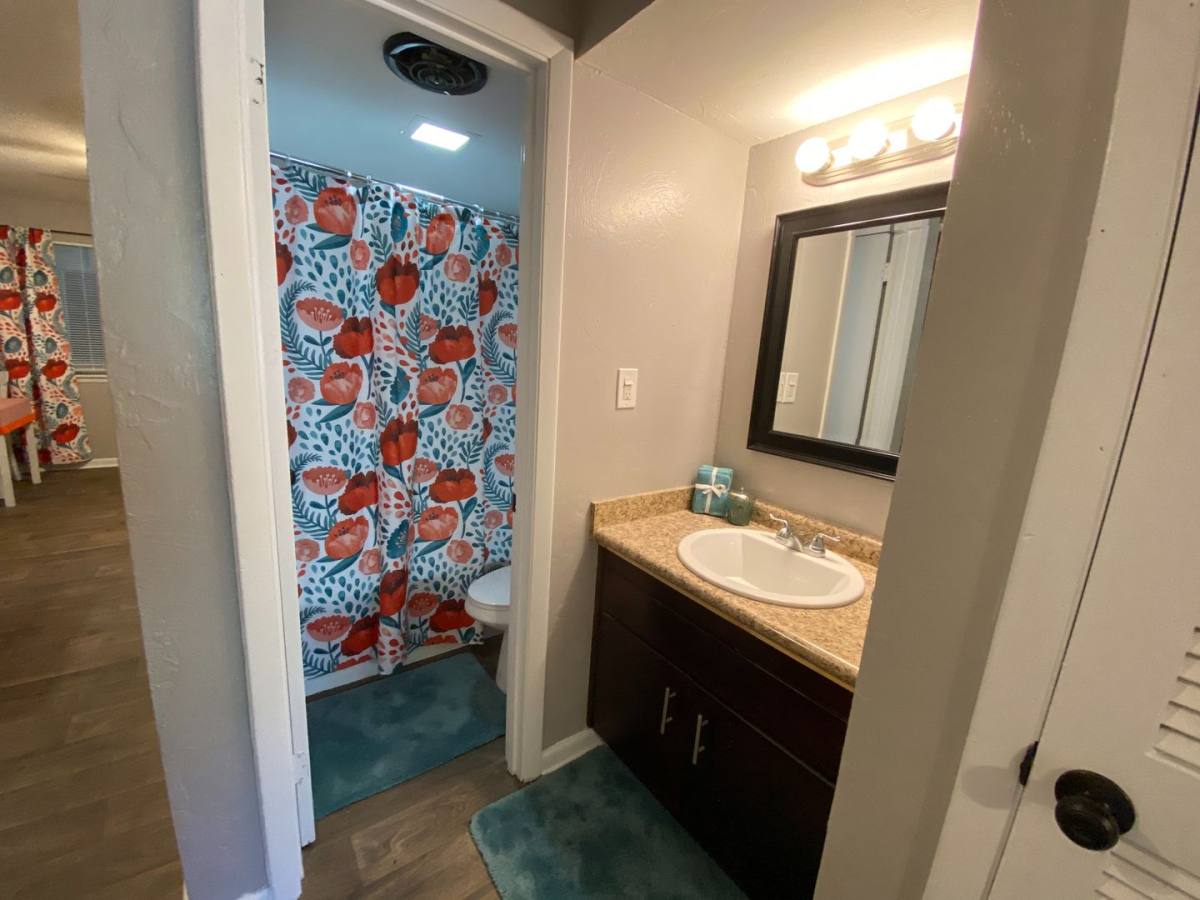 Apartment for rent at 1215 Lee Ave, Tallahassee, FL 32303