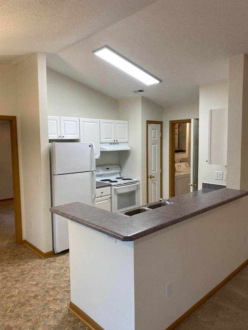 Apartment for rent at 340 E 13th St, Pella, IA 50219
