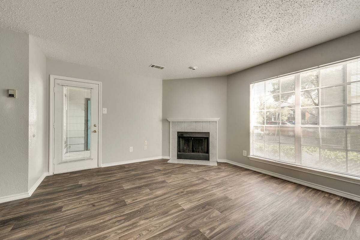 Apartment for rent at 7905 Marvin D Love Freeway, Dallas, TX 75237