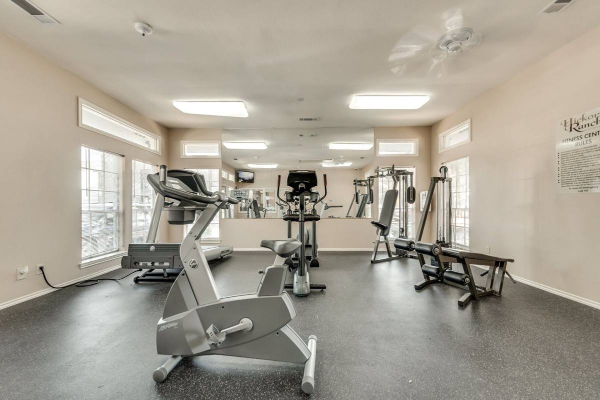 Apartment for rent at 7905 Marvin D Love Freeway, Dallas, TX 75237