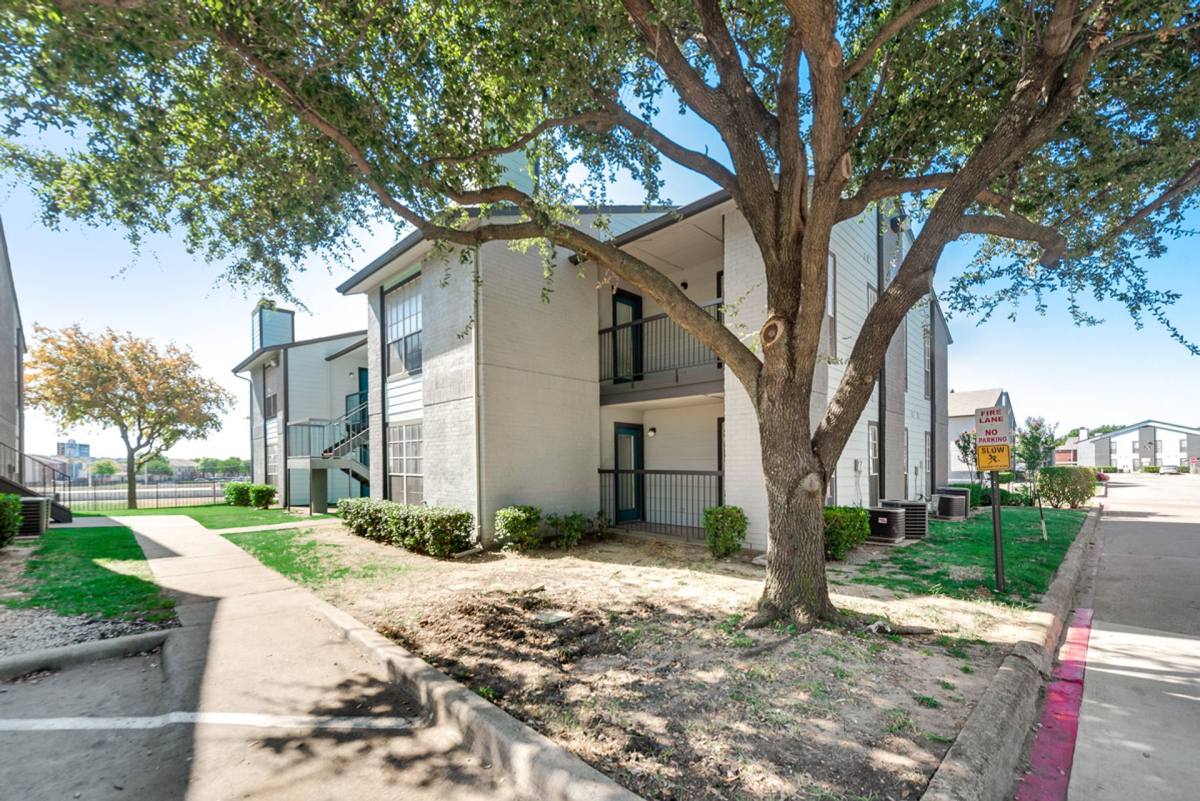 Apartment for rent at 7905 Marvin D Love Freeway, Dallas, TX 75237