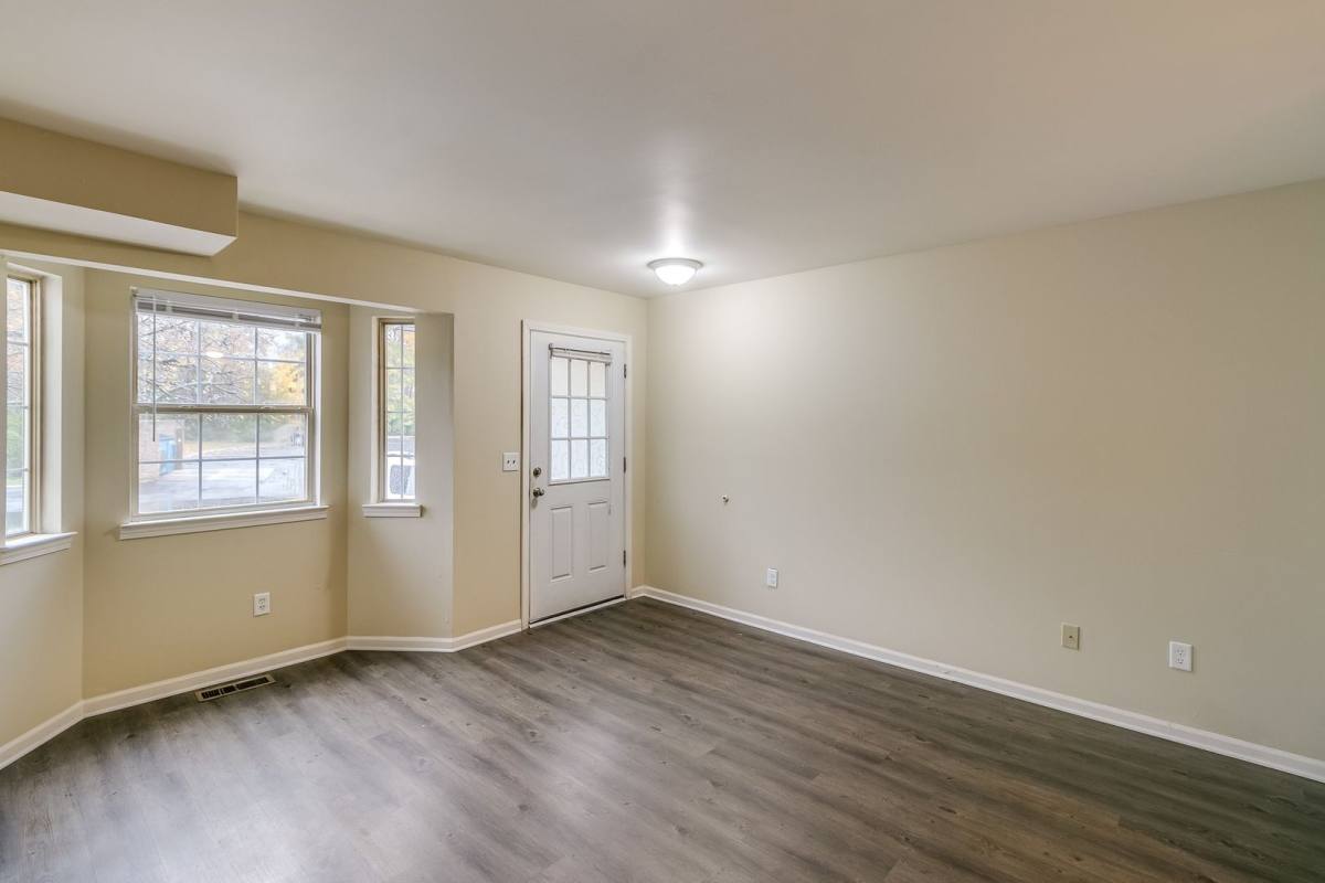 Apartment for rent at 5689 Cooley Village Rd, Waterford, MI 48327
