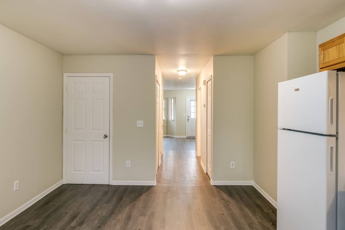 Apartment for rent at 5689 Cooley Village Rd, Waterford, MI 48327