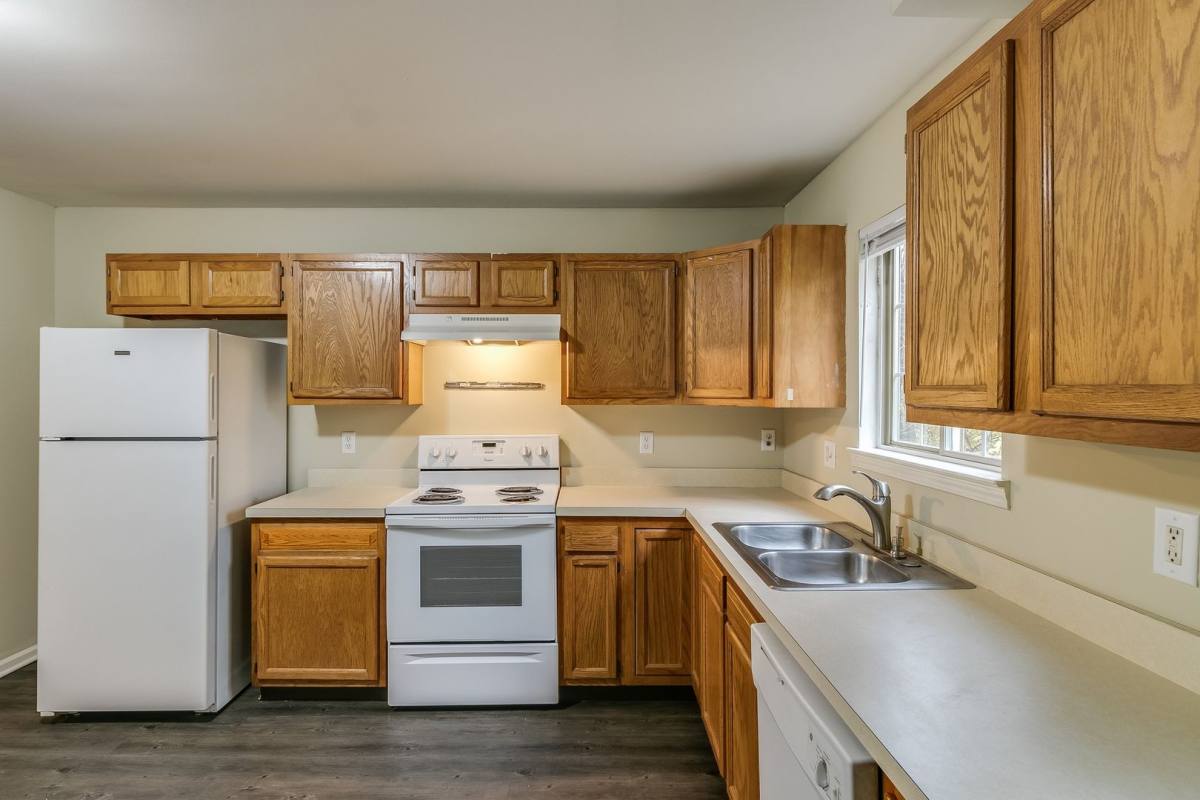 Apartment for rent at 5689 Cooley Village Rd, Waterford, MI 48327