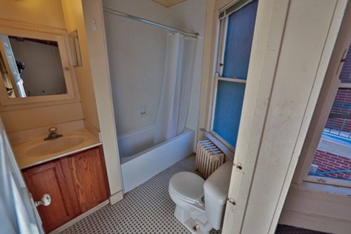 Apartment for rent at 137-139 Langdon St, Madison, WI 53703