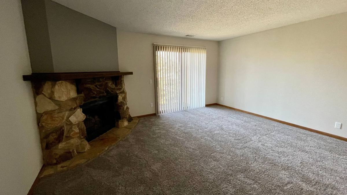 Apartment for rent at 901 Roanoke Court, Lincoln, NE 68510