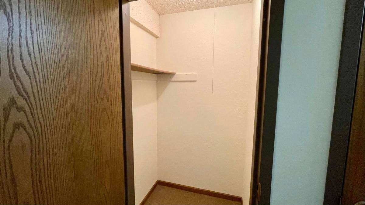 Apartment for rent at 901 Roanoke Court, Lincoln, NE 68510