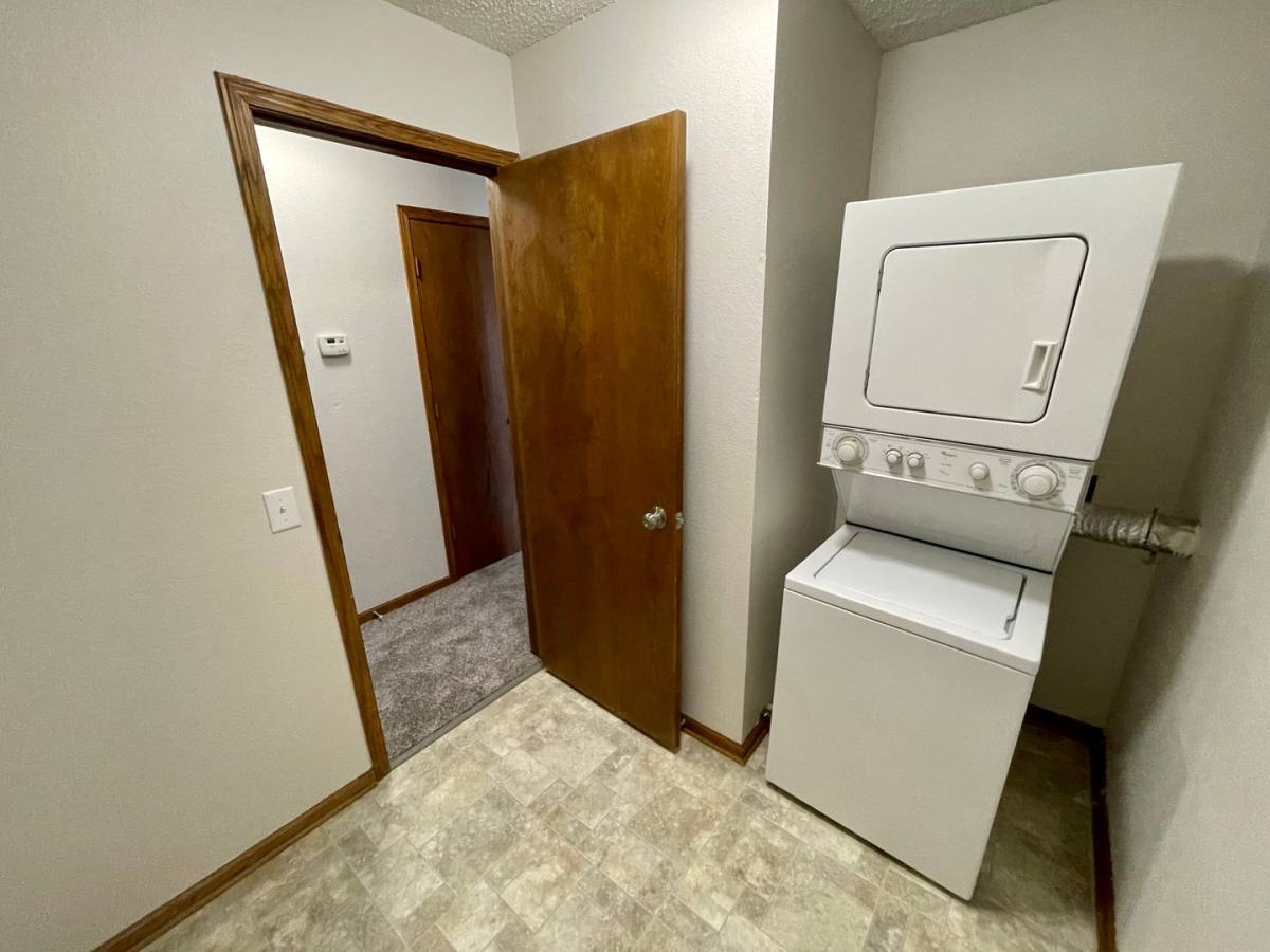 Apartment for rent at 901 Roanoke Court, Lincoln, NE 68510