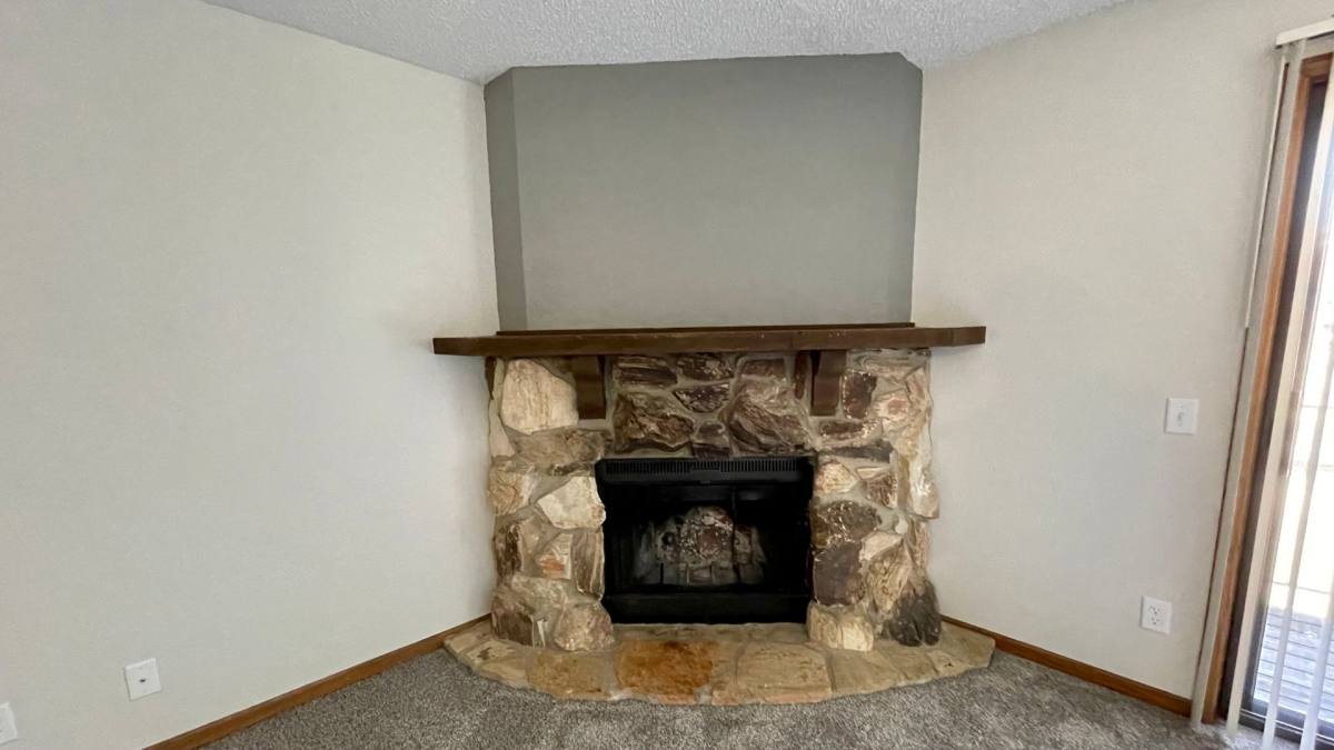 Apartment for rent at 901 Roanoke Court, Lincoln, NE 68510