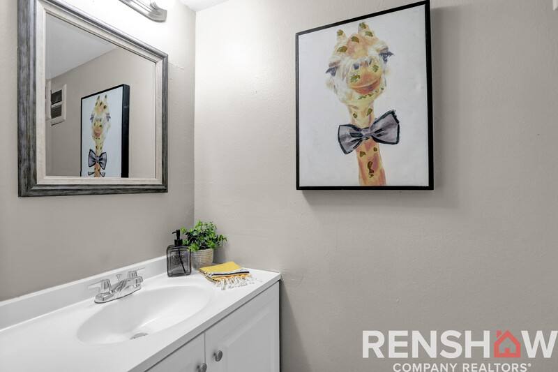 Townhouse for rent at 3660 Rhodes Ave, Memphis, TN 38111