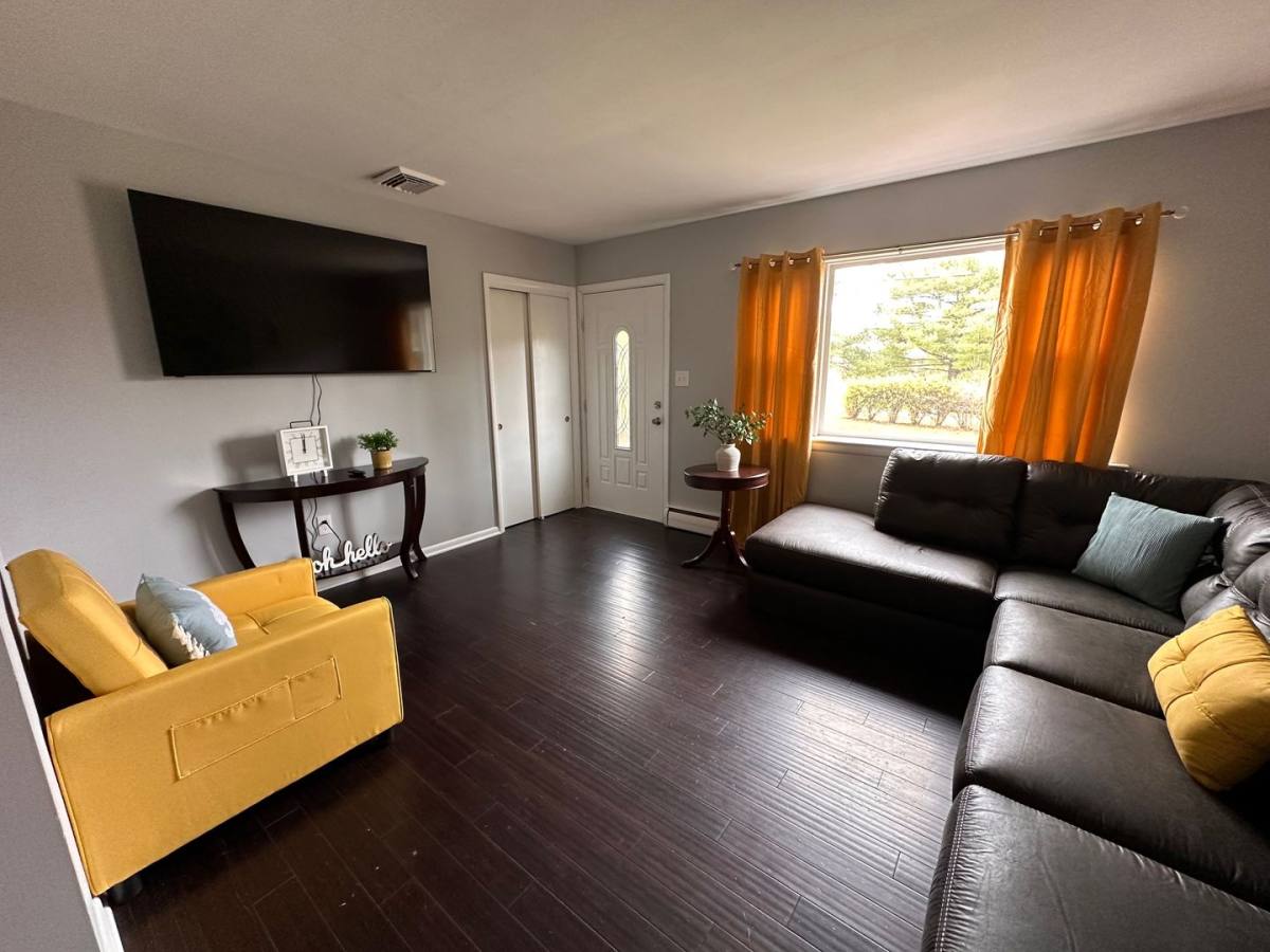 House for rent at 1325 Rohrerstown Rd, Lancaster, PA 17601