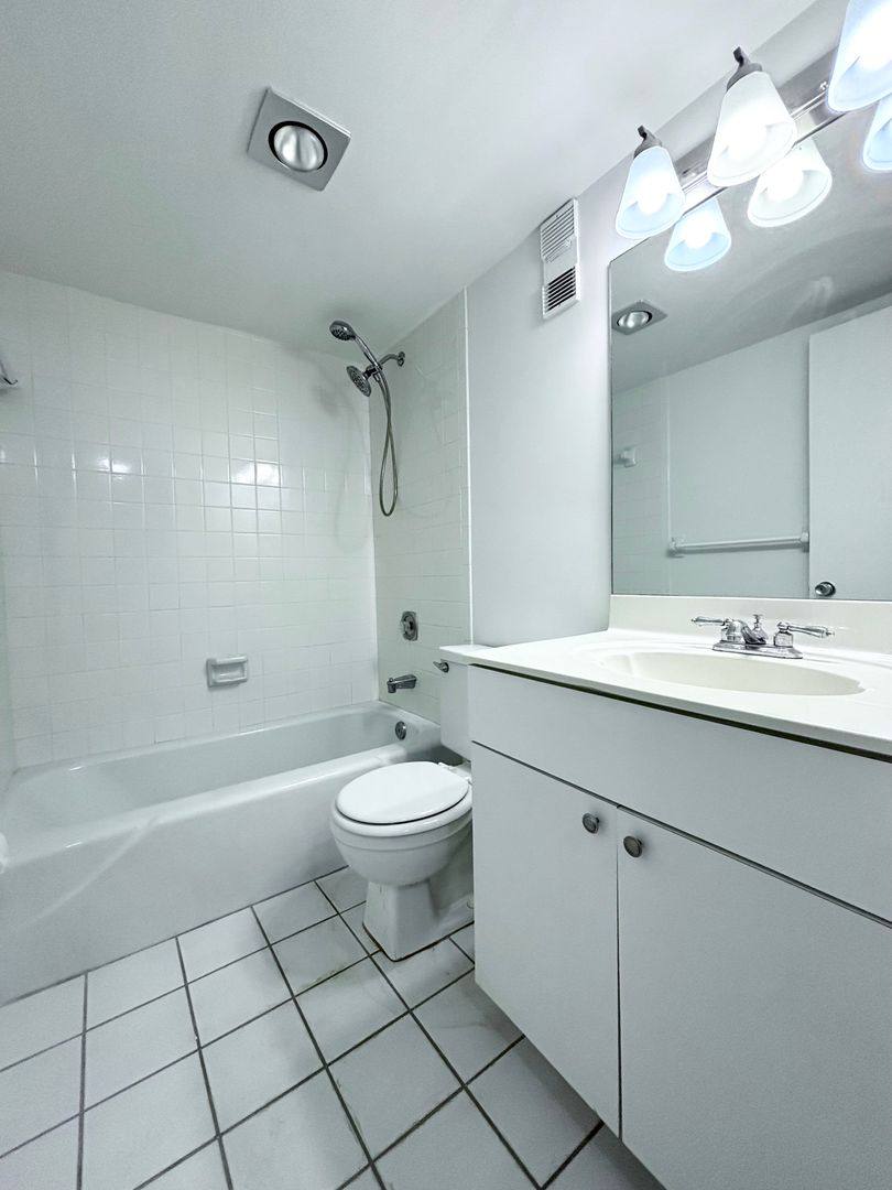 House for rent at 2264 Winkler Ave #107, Fort Myers, FL 33901