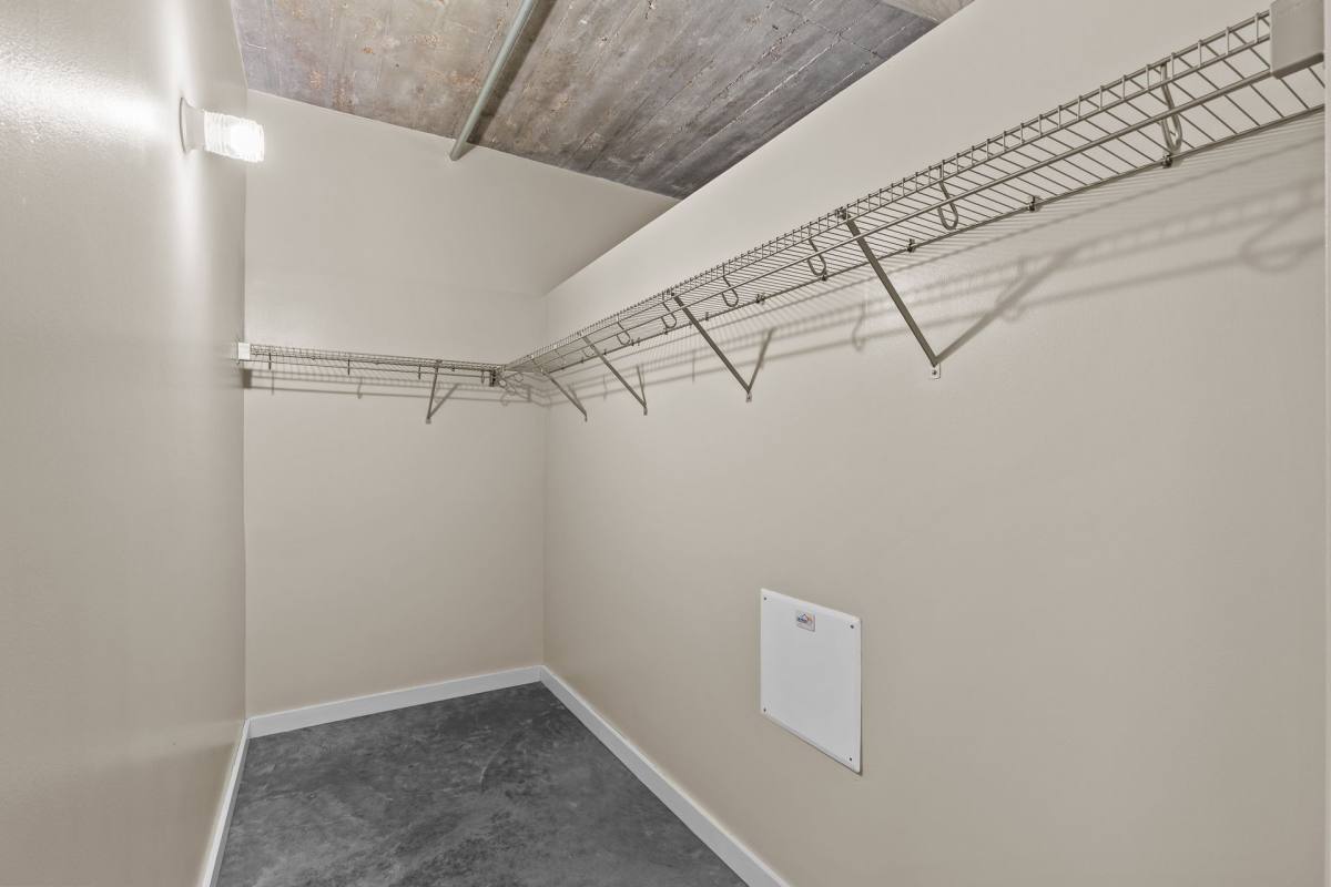 Apartment for rent at 1635 Washington Ave, Saint Louis, MO 63103