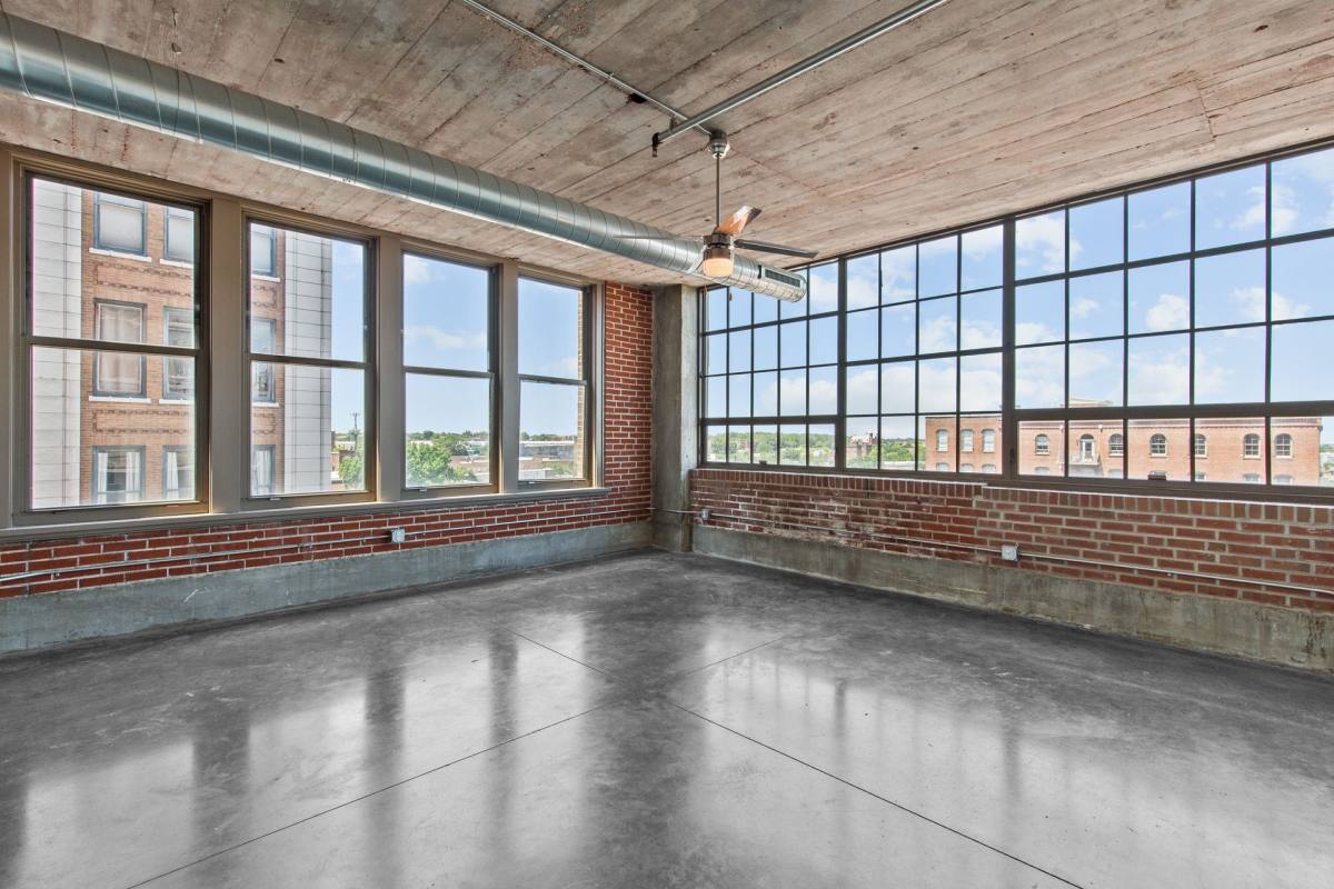 Apartment for rent at 1635 Washington Ave, Saint Louis, MO 63103