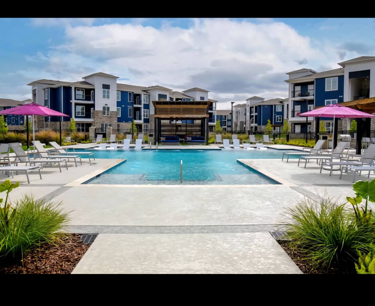 Apartment for rent at 1499 Central Park Blvd, Harvey, LA 70058