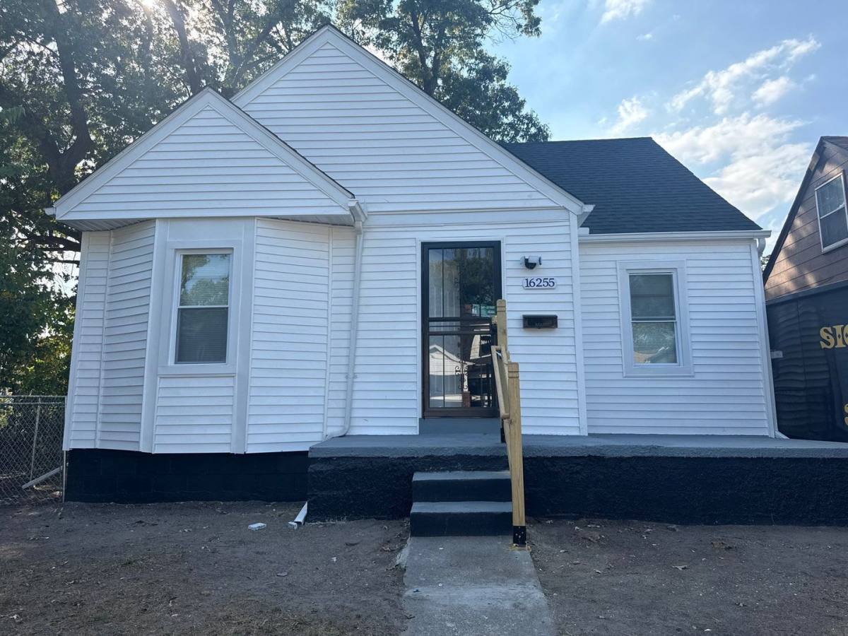 House for rent at 16255 Lilac St, Detroit, MI 48221