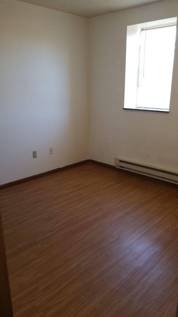 Apartment for rent at 100 W Ridge Ave, Sharpsville, PA 16150