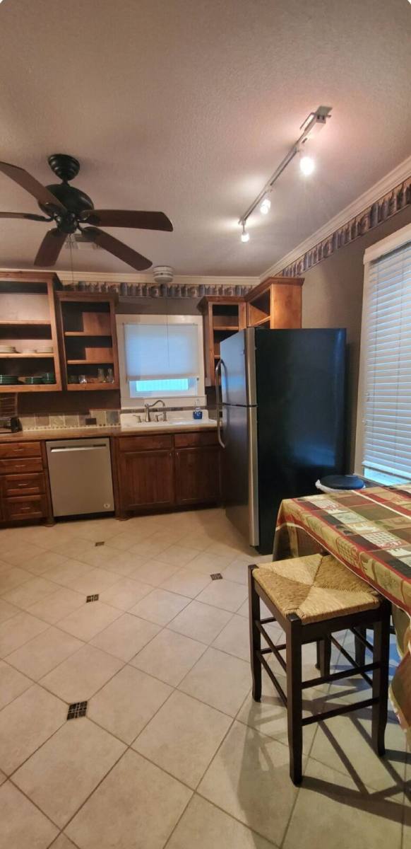 House for rent at 109 S Broadway St, Cresson, TX 76035