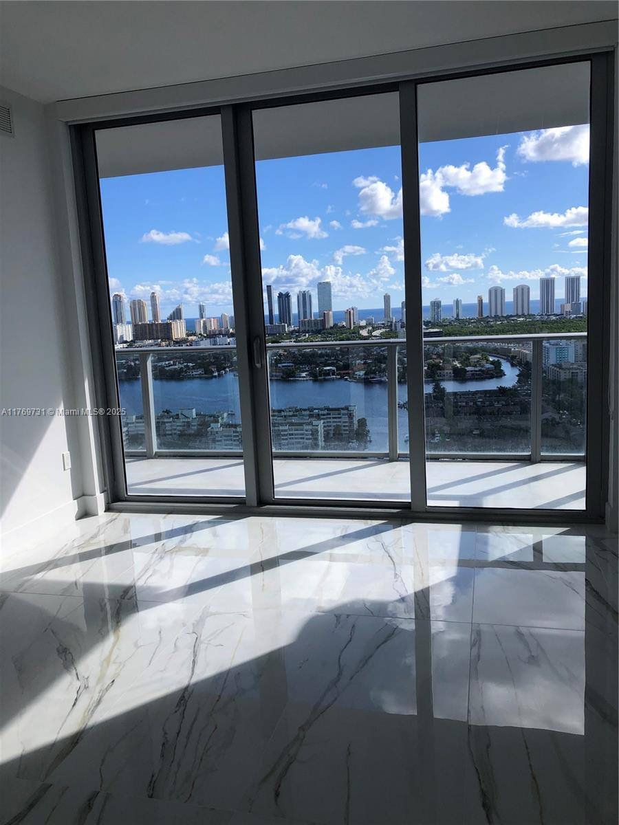 Apartment for rent at 16385 Biscayne Blvd, North Miami Beach, FL 33160