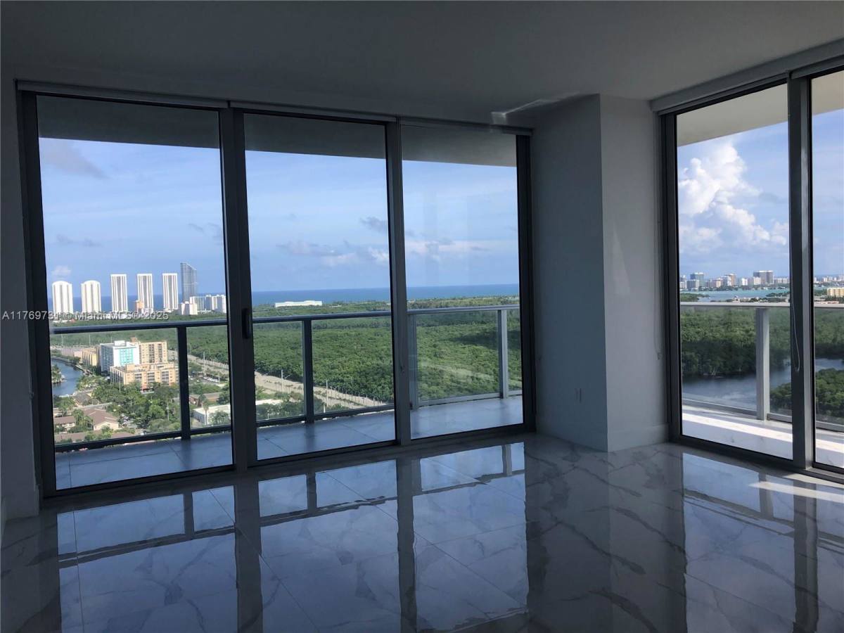 Apartment for rent at 16385 Biscayne Blvd, North Miami Beach, FL 33160