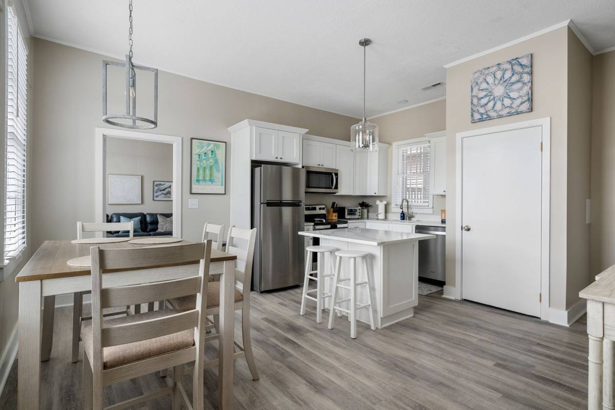 Apartment for rent at 460 Meeting St #B, Charleston, SC 29403