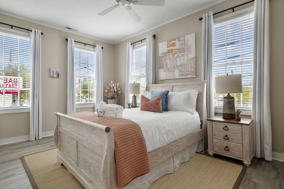 Apartment for rent at 460 Meeting St #B, Charleston, SC 29403