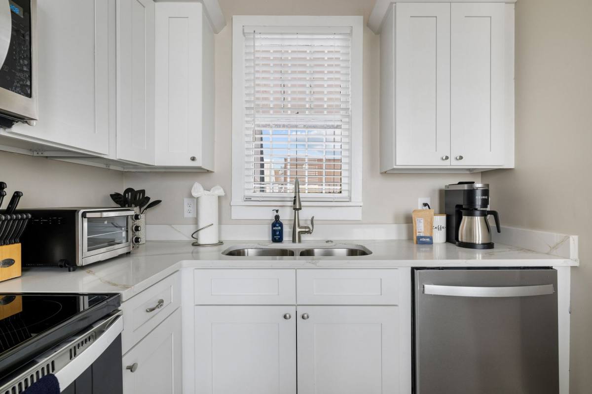 Apartment for rent at 460 Meeting St #B, Charleston, SC 29403