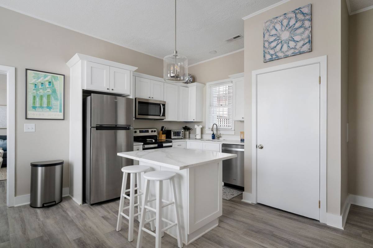Apartment for rent at 460 Meeting St #B, Charleston, SC 29403