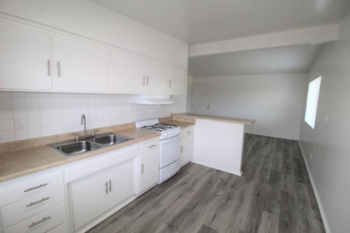 Apartment for rent at 4921 Nautilus St, Oxnard, CA 93035